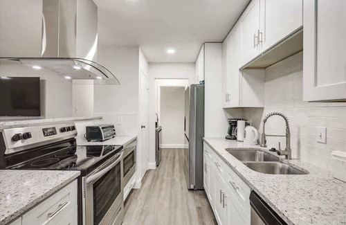 Flower Mound Casa | New Home close to Grapevine, lake and DFW Airport
