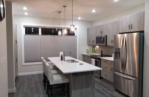 Saskatoon Downtown Casa | Nuevo hogar para ejecutivos de empresas, profesionales o familiares: cerca de la U de S y RUH