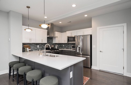 Downtown Des Moines Casa | NEW home located downtown!Family-friendly, walkable to coffee shops, restaurants
