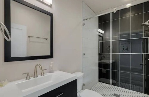 Claremont Casa | NEW Home near Colleges & Downtown - free parking