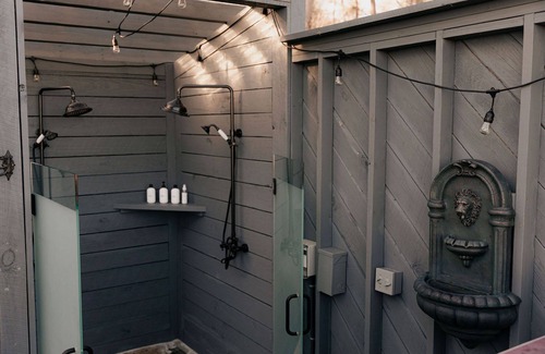 Lupton City Cabina | NEW Honeymoon Treehouse