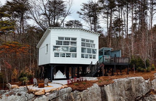 Lupton City Cabina | NEW Honeymoon Treehouse