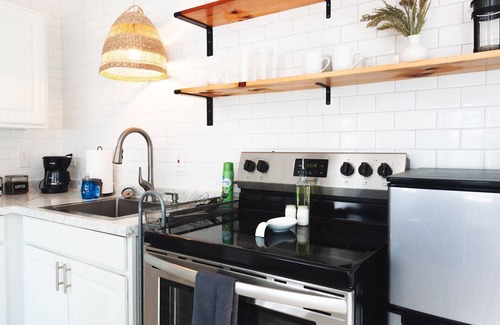 Wilmington Beach Apartamento | New Hot Tub, Surf Studio, Easy Walk to Beach!