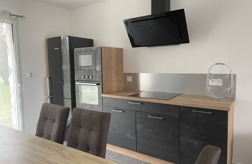 Jau-Dignac-et-Loirac Casa | New house between vineyards and ocean