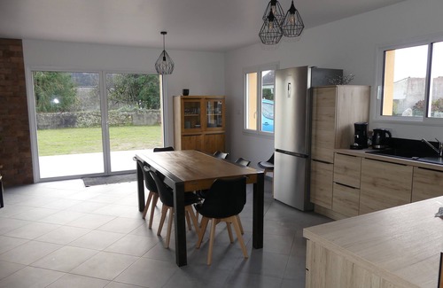 Quettehou Casa | New house for 8 people 500 m from the sea and the GR 223
