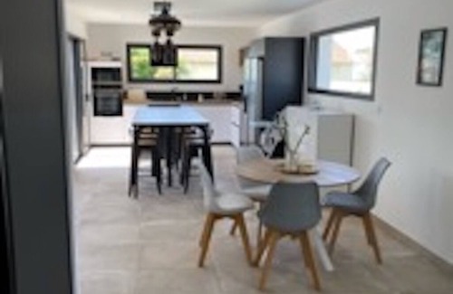 Vaux-sur-Mer Casa | New house with heated swimming pool for 8 to 10 people, quiet area