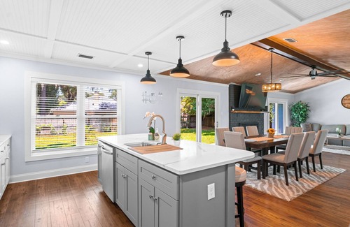 Savannah Casa | NEW IMMACULATE and quiet 4br Retreat between SAV DownTown & Tybee Island