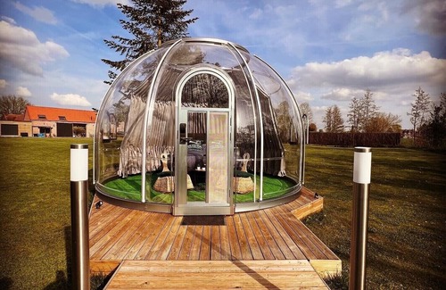 Lecelles Casa | New! In my bubble room bubble and spa