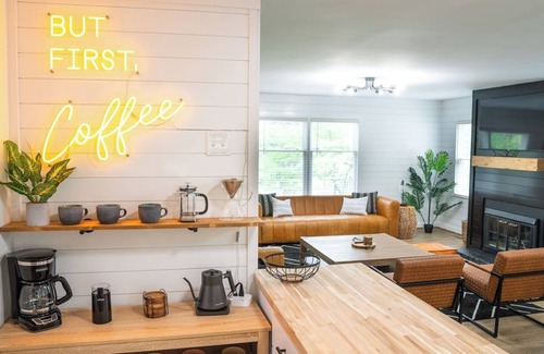 Southern Pines Casa | New! Insane Golf Retreat & Simulator - Bogey Bunks