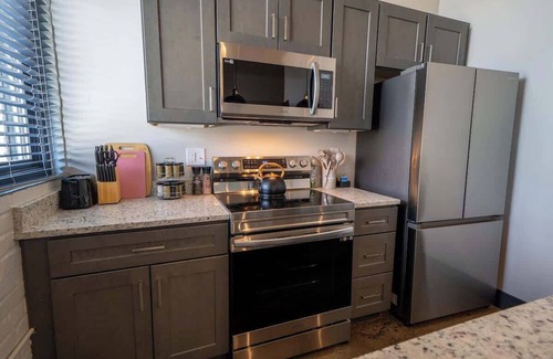 Buchanan Apartamento | New King Bed Apartment: Brewery| River| Downtown