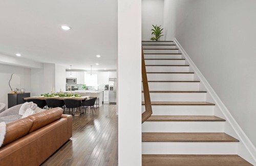 Hoboken Apartamento | New! King Bed, Sleeps 12, 1,800 sqft, 20 Minutes to NYC, Near PATH Train & Parks