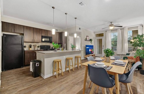 Lazybrook/Timbergrove Apartamento | New ⭐️ King Bed Trendy 1 BR ⭐️ Resort Style w/ Pool