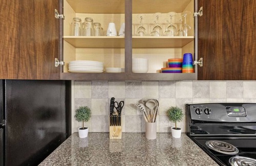 Lazybrook/Timbergrove Apartamento | New ⭐️ King Bed Trendy 1 BR ⭐️ Resort Style w/ Pool