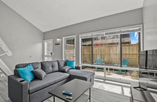 Gulfport Apartamento | NEW King with Loft Beach Near Gulf