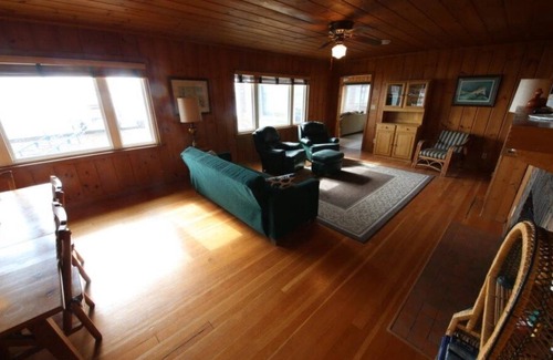 Detroit Lakes Cabina | NEW! Lake Melissa 5 Bedroom Charming Cabin