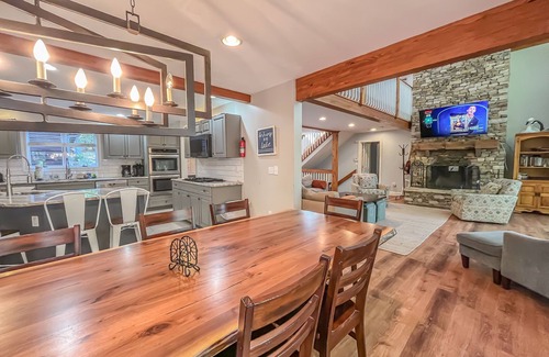 Thayerville Casa | New: Lakefront Luxury Home with Private Indoor Heated Pool!