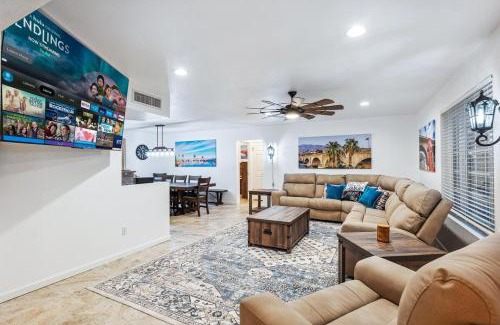 Lake Havasu City Casa | NEW Lakeside Hideaway Spa Game Room Firepit