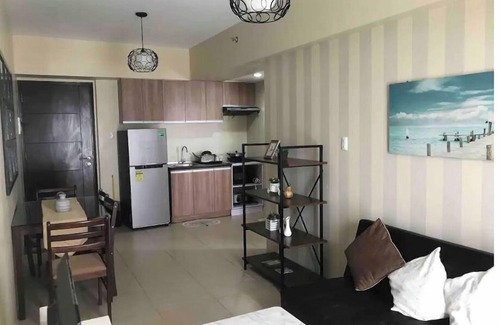 Guadalupe Condominio | NEW: Large 1-bedroom in IT Park