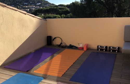 Calella de Palafrugell Condominio | Nuevo piso grande de 2 pisos para 11 w / piscina -5 minutos a pie de la playa y el acantilado de Calella