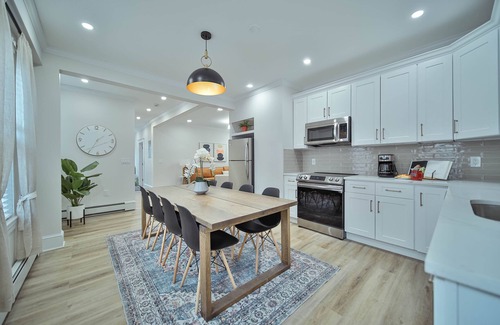 Fields Corner West Casa | New-Large 2Story mins from Train DowntownConvention BeachFenway FreePrkg