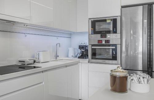 Prague 9 Apartamento | New large apartment, Free Parking!
