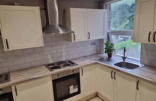 Marlborough Apartamento | New large studio flat with garden