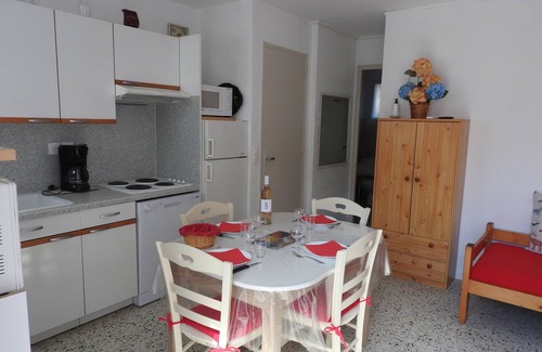 Le Lavandou Apartamento | NEW: Le Lavandou Aiguebelle - Air-conditioned sea view apartment in villa