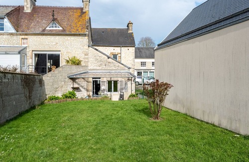Sainte-Mere-Eglise Casa | New Liberty - Belle maison en pierre 3 chambres