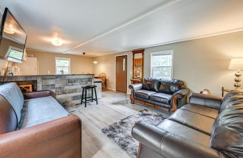 New Lisbon Casa | New Lisbon Family Gem about 3 Mi to Castle Rock Lake