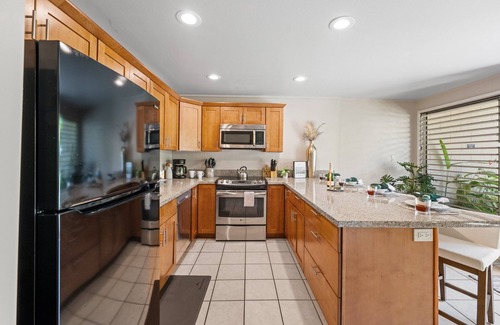 Honokowai Condominio | New Listing! 2bd tropical, walk to beach stay