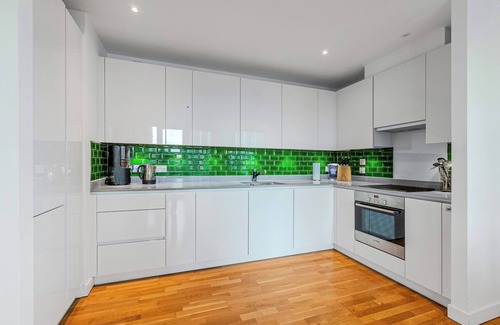 Stratford Apartamento | New Listing! 2BR w/balcony in Stratford, 3min DLR
