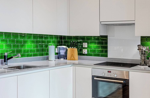 Stratford Apartamento | New Listing! 2BR w/balcony in Stratford, 3min DLR