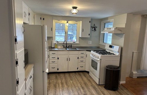 Lily Dale Casa | New listing!! 3 Bedroom Lake House near Lily Dale
