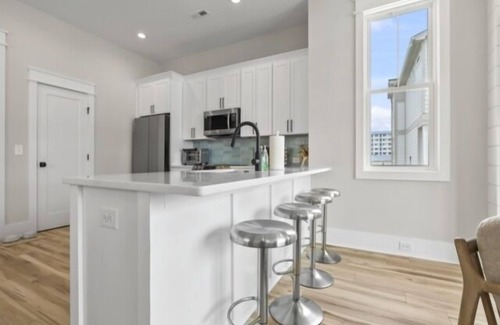 Carolina Beach Villa | NEW LISTING! A Treasure to Sea (4-Bedroom Villa)