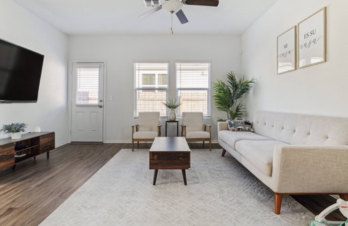 Del Valle Casa | NEW LISTING! Austin Getaway: Come, Stay, and Play! by RedAwning