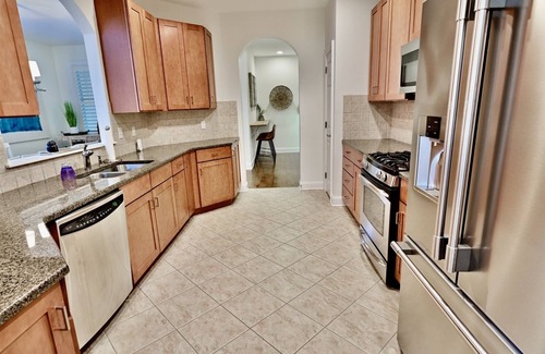 The Commons Casa | New Listing: Bayside Resort: Beautiful 5 Bedroom House -Close to Pool! - Sleeps