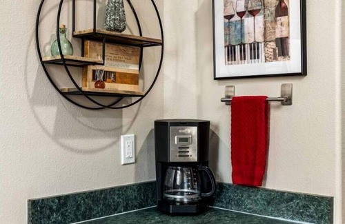 Florence Condominio | *New Listing* Beautiful Condo in Historic Old Town Florence.Walk to The Marina, Restaurants, pets ok