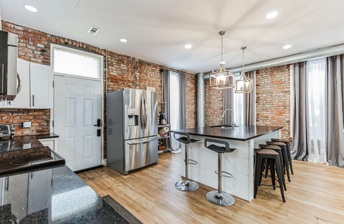 Northeast Kansas City Casa | NEW LISTING! BriKCtoria 1102 (3-Bedroom Home) - Pets Allowed