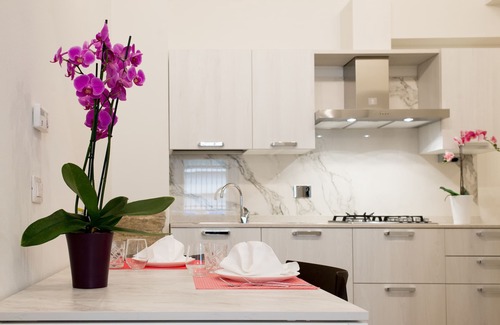 Santa Maria Novella Apartamento | NEW Listing, Casanova Lux Ground Floor Apt