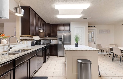 North San Antonio - SAT Casa | New Listing! Castle Hills Gem - Sleeps-14 - Game Room - Hot Tub - Best Location!