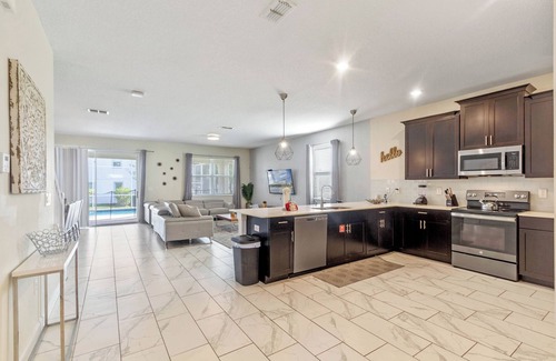 Davenport Casa | New Listing! Champions Gate Resort, 10mi to Disney & 21mi to Universal - FS377434