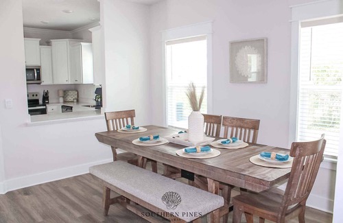 Carrabelle Casa | NEW LISTING!! Charming 3-bedroom house with Pool / Beach Access in St. Teresa
