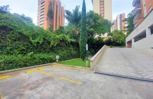 Buenos Aires Apartamento | NEW LISTING! Come and live at one enchanted place in Castropol, Medellin.