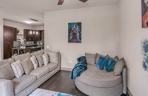 Addison Condominio | NEW LISTING! Cozy Condo Nature,Park &LakeView by RedAwning