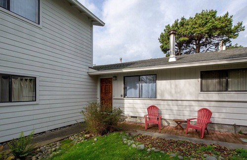 Pacific Casa | 🌲☮️New Listing! Enjoy Arcata as the locals do, pet friendly, cozy & comfortable!