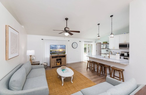 Tropic Casa | New Listing-Heart of Melbourne w/POOL
