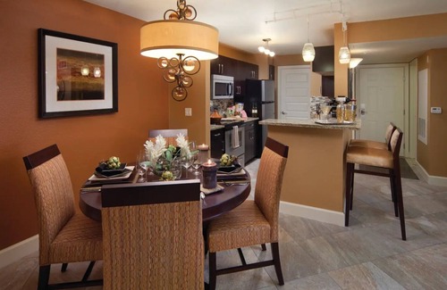 Las Vegas Complejo | NEW LISTING! Holiday Inn Club Vacations *5 STARS* POOL HOT TUB Wi-Fi FIREPLACE