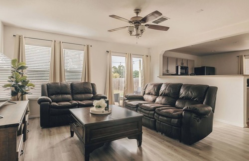 San Antonio Casa | NEW LISTING-HOME near Seaworld and UTSA