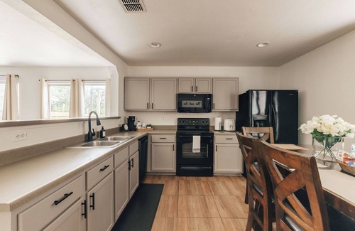 San Antonio Casa | NEW LISTING-HOME near Seaworld and UTSA
