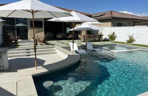 La Quinta Casa | NEW Listing in La Quinta – Stunning Vacation Home!